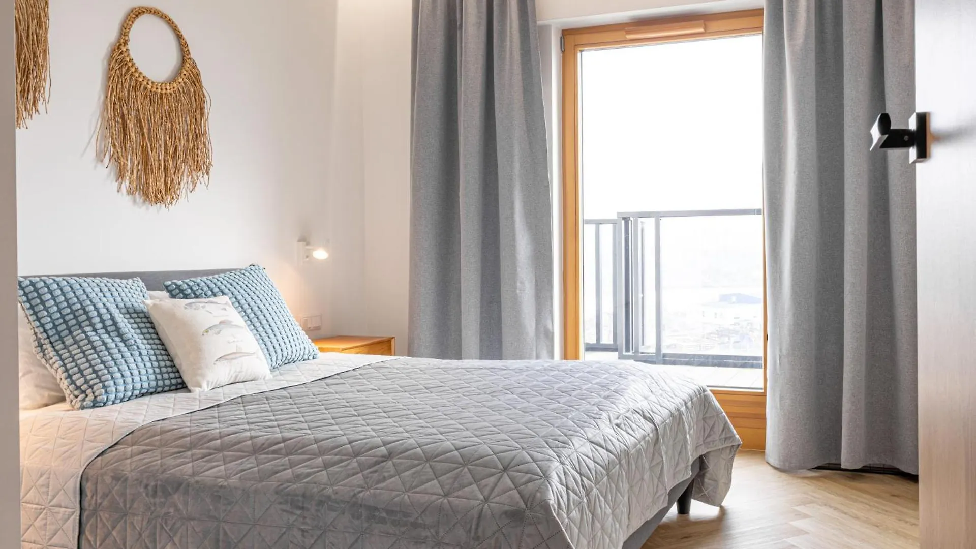 Apartament Sienna Grobla 157 contacts
